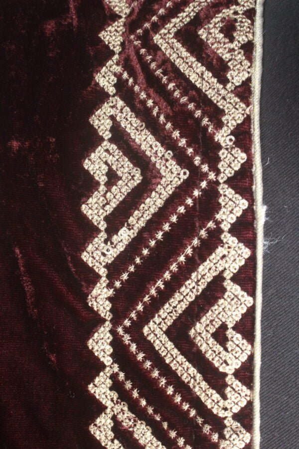 Velvet Shawl for Winter - Image 2